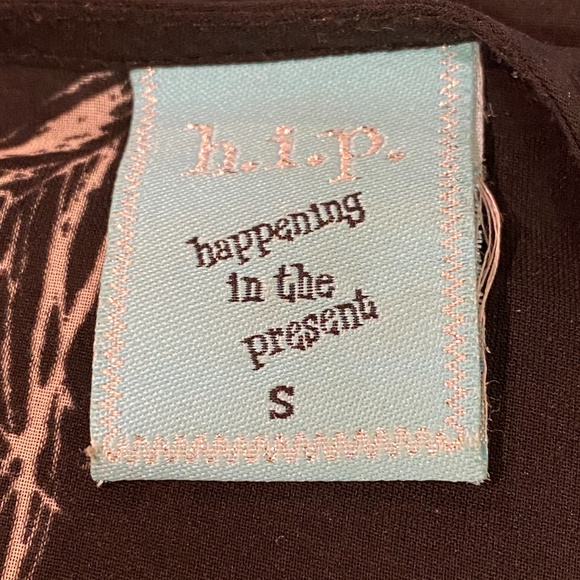 h.i.p. happening in the present cropped blouse - Picture 6 of 7